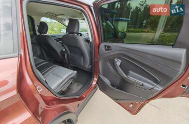 Внедорожник / Кроссовер Ford Escape 2017 в 