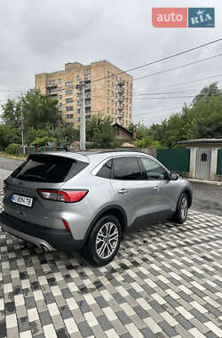 Внедорожник / Кроссовер Ford Escape 2022 в 