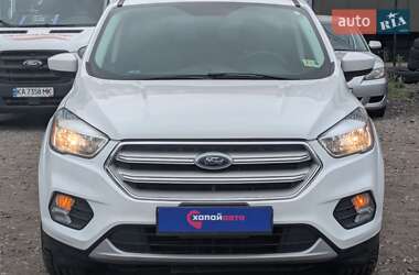 Позашляховик / Кросовер Ford Escape 2016 в 