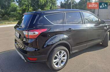 Позашляховик / Кросовер Ford Escape 2016 в 