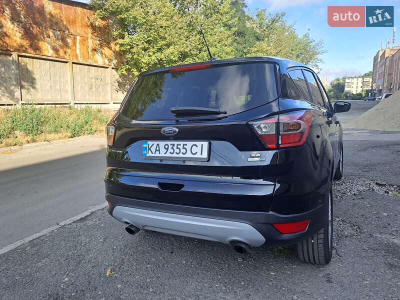 Внедорожник / Кроссовер Ford Escape 2016 в Киеве