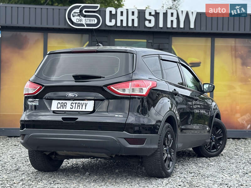 Позашляховик / Кросовер Ford Escape 2016 в Стрию