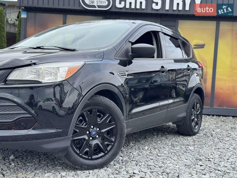 Позашляховик / Кросовер Ford Escape 2016 в Стрию