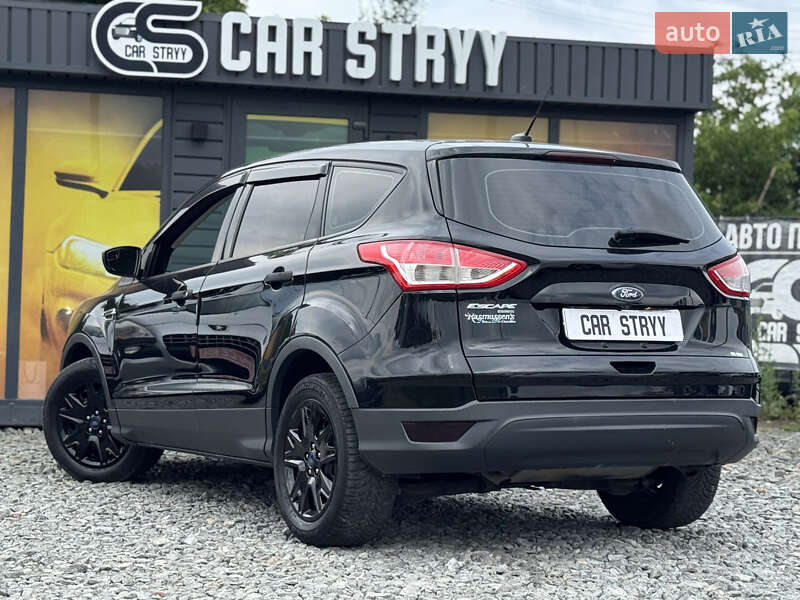Позашляховик / Кросовер Ford Escape 2016 в Стрию