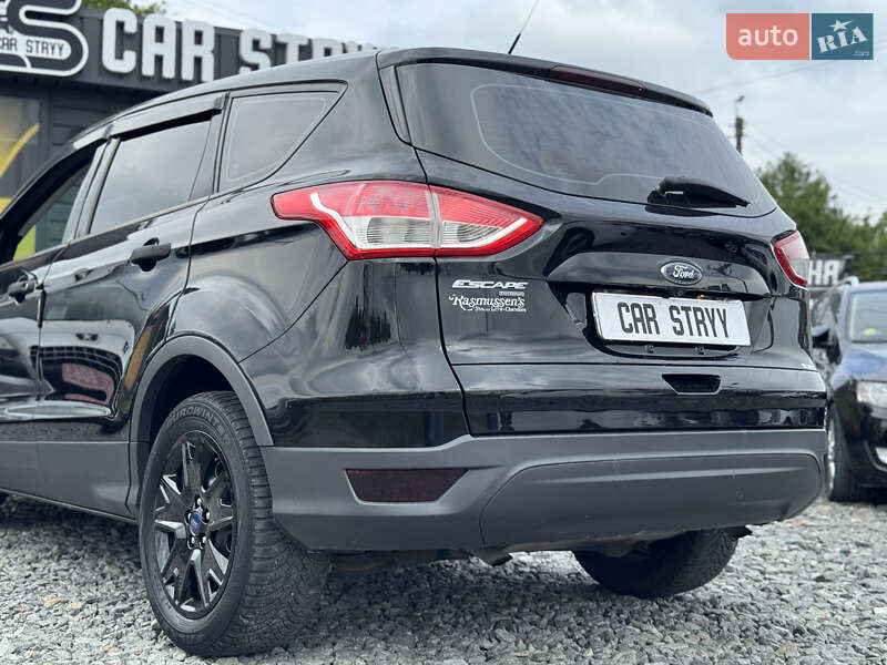 Позашляховик / Кросовер Ford Escape 2016 в Стрию