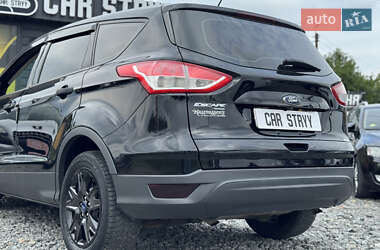 Внедорожник / Кроссовер Ford Escape 2016 в 
