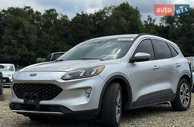 Внедорожник / Кроссовер Ford Escape 2020 в 