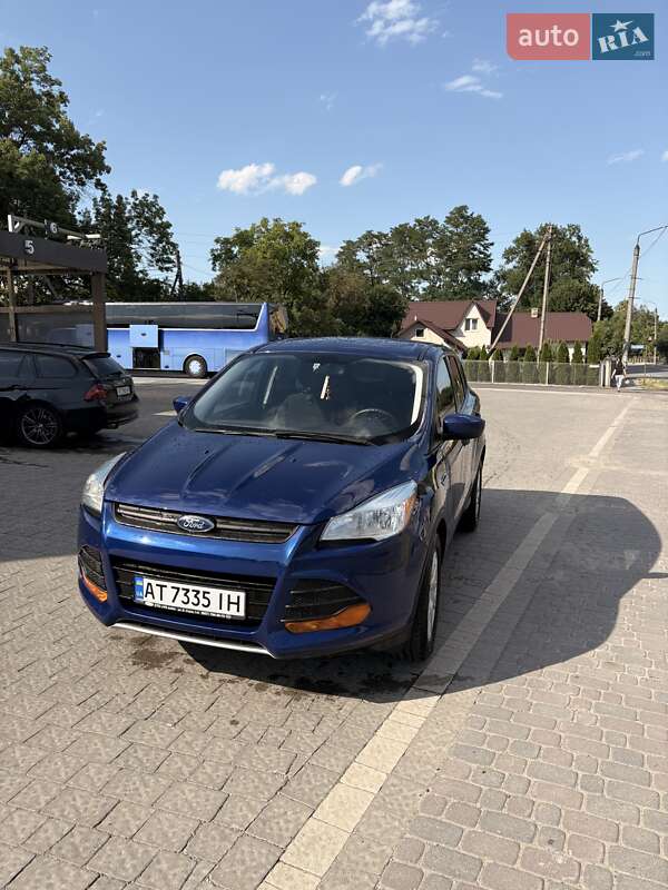 Внедорожник / Кроссовер Ford Escape 2015 в Ивано-Франковске