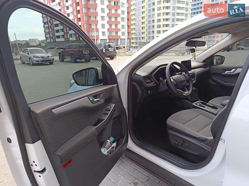 Внедорожник / Кроссовер Ford Escape 2020 в Тернополе