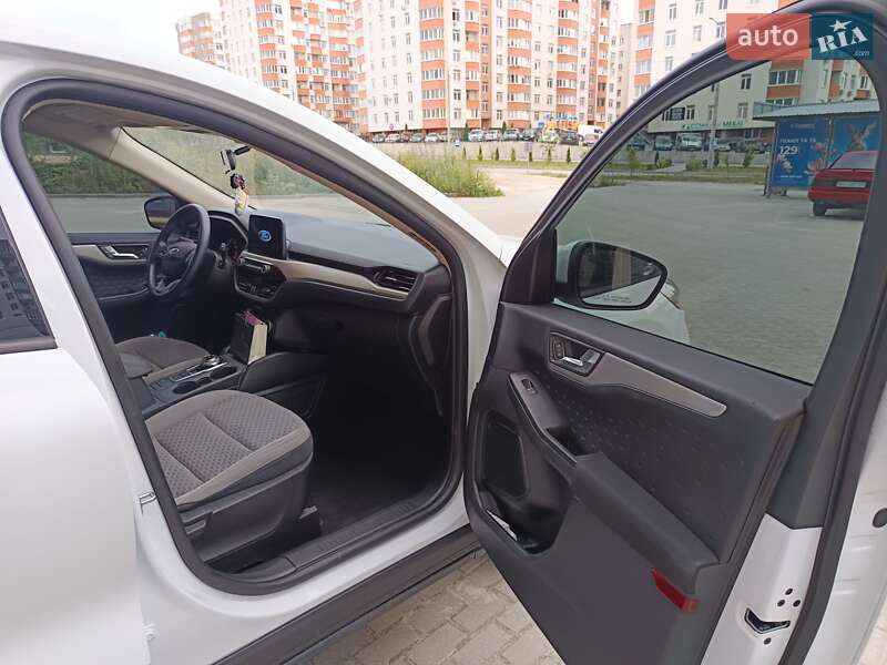 Внедорожник / Кроссовер Ford Escape 2020 в Тернополе