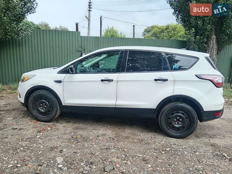 Внедорожник / Кроссовер Ford Escape 2016 в Киеве
