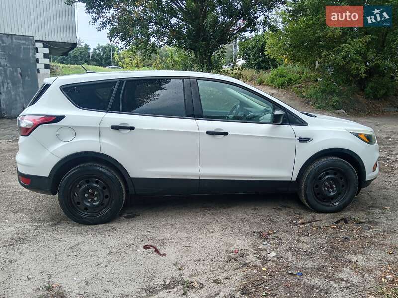 Внедорожник / Кроссовер Ford Escape 2016 в Киеве