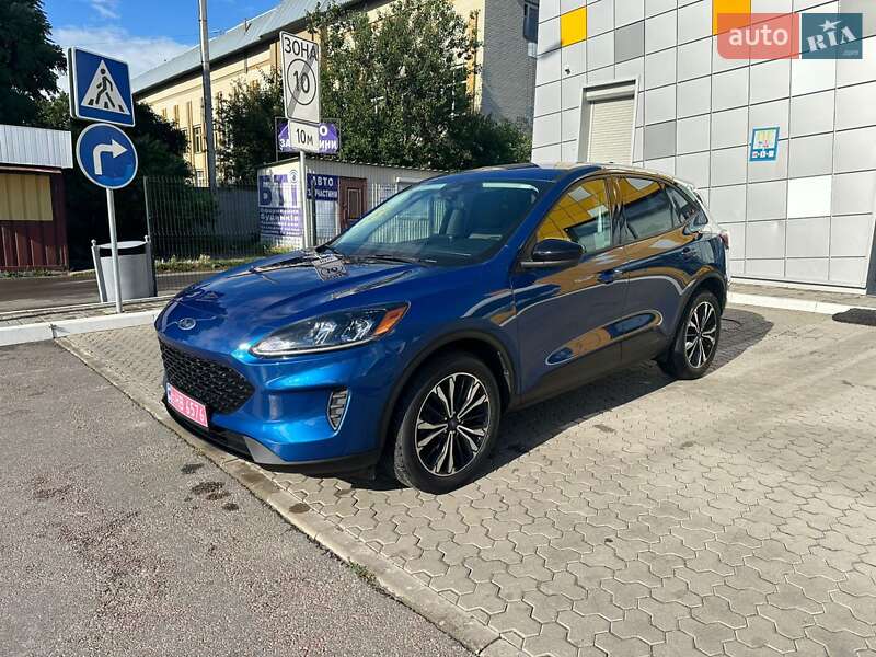 Внедорожник / Кроссовер Ford Escape 2022 в 