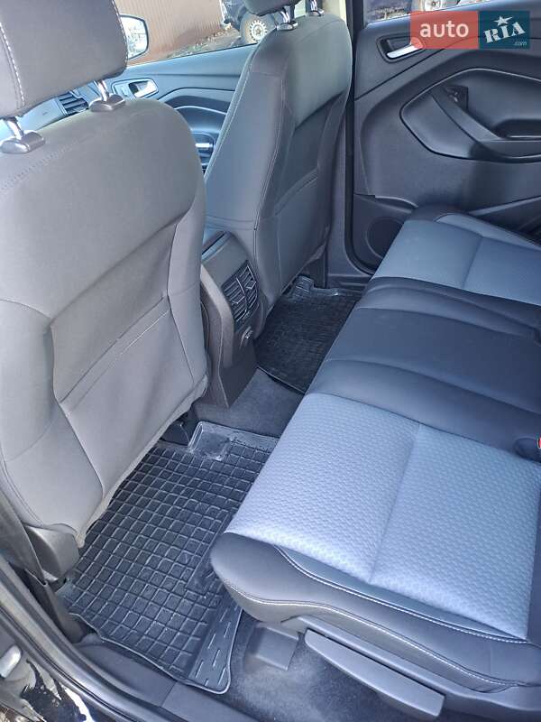 Внедорожник / Кроссовер Ford Escape 2016 в Киеве