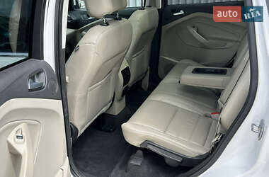 Внедорожник / Кроссовер Ford Escape 2017 в 