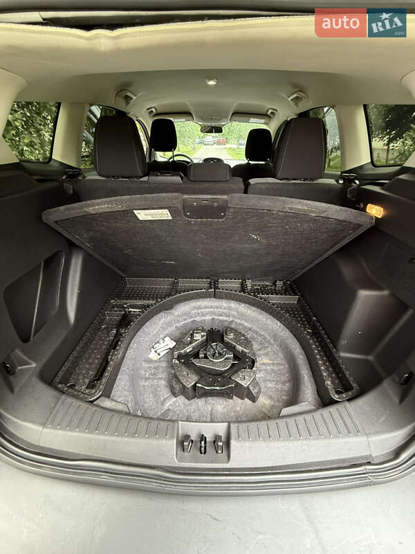 Внедорожник / Кроссовер Ford Escape 2019 в Киеве