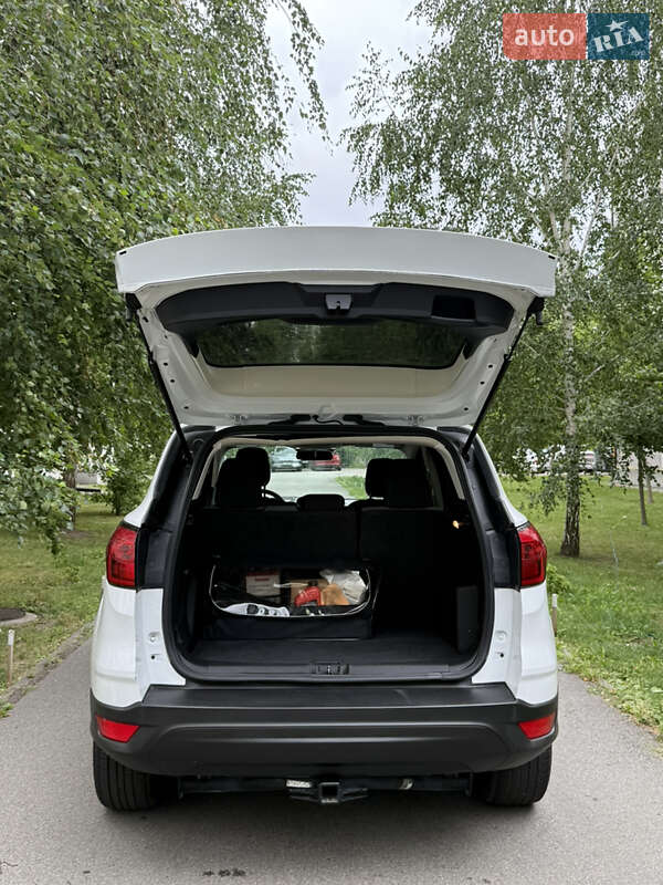 Внедорожник / Кроссовер Ford Escape 2019 в Киеве