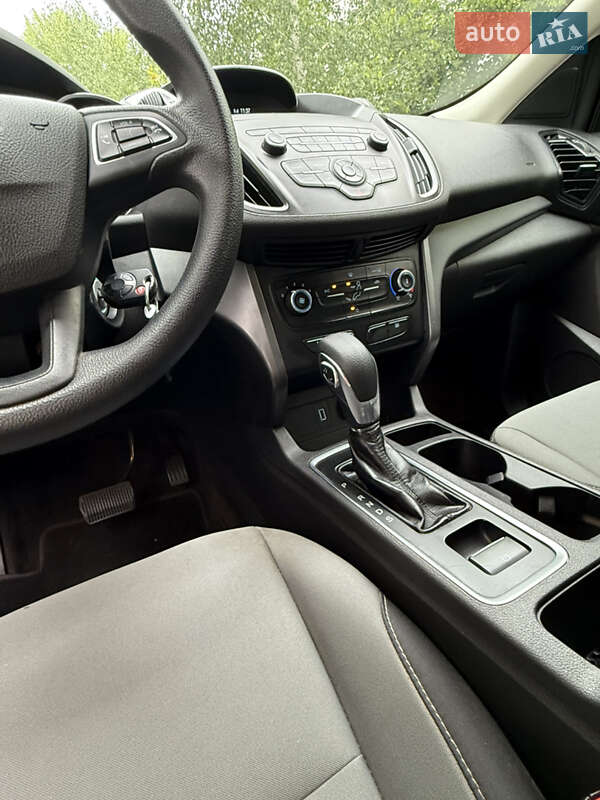 Внедорожник / Кроссовер Ford Escape 2019 в Киеве