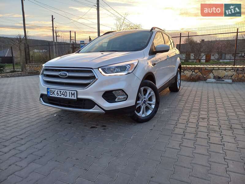 Позашляховик / Кросовер Ford Escape 2018 в Могилів-Подільському