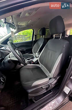 Внедорожник / Кроссовер Ford Escape 2014 в 