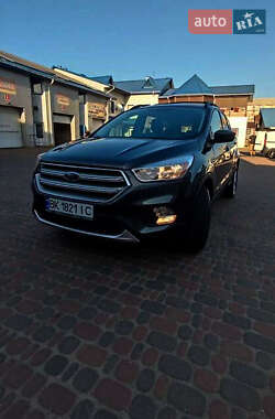 Внедорожник / Кроссовер Ford Escape 2019 в Киеве