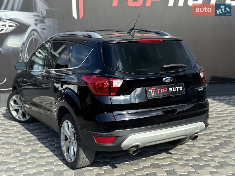Внедорожник / Кроссовер Ford Escape 2019 в Львове