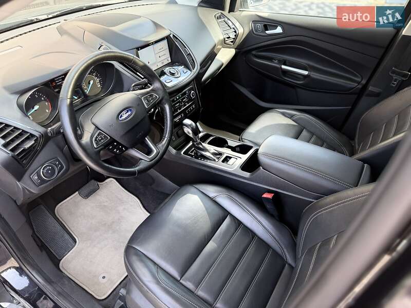 Внедорожник / Кроссовер Ford Escape 2019 в Львове