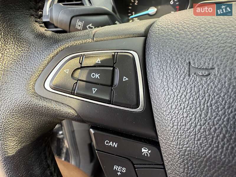 Внедорожник / Кроссовер Ford Escape 2019 в Львове
