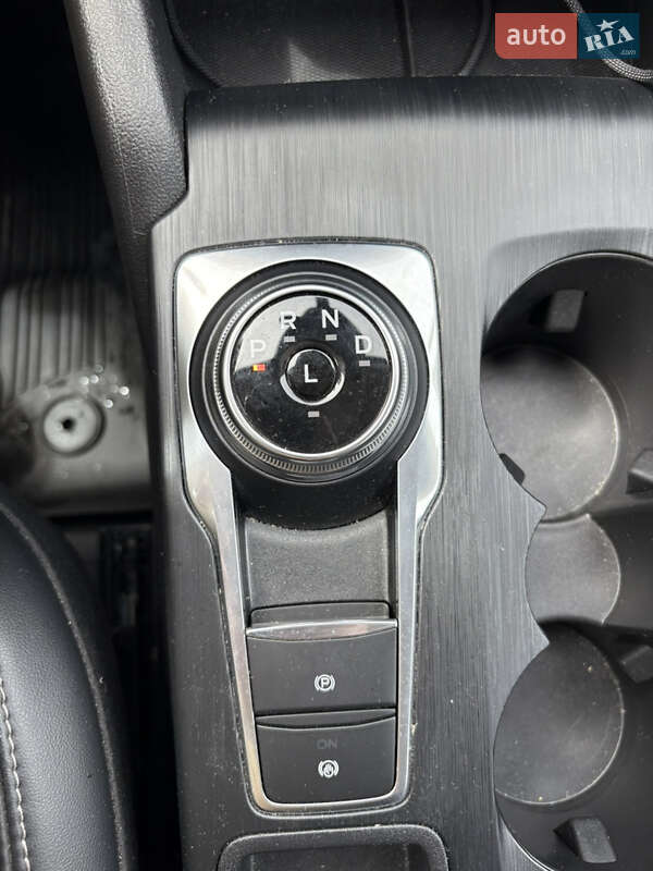 Внедорожник / Кроссовер Ford Escape 2023 в Киеве