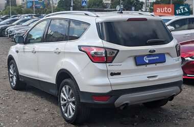 Внедорожник / Кроссовер Ford Escape 2016 в 