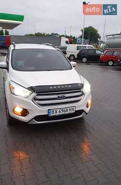 Внедорожник / Кроссовер Ford Escape 2017 в 