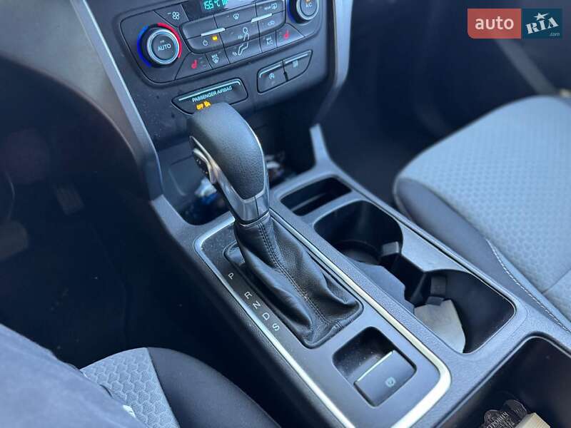 Внедорожник / Кроссовер Ford Escape 2018 в Дубно