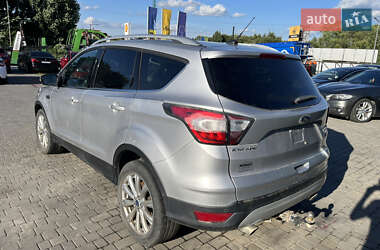 Внедорожник / Кроссовер Ford Escape 2016 в 