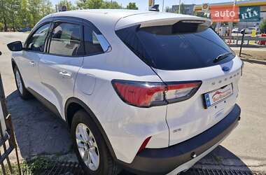 Внедорожник / Кроссовер Ford Escape 2021 в 