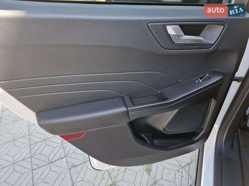 Внедорожник / Кроссовер Ford Escape 2021 в Николаеве