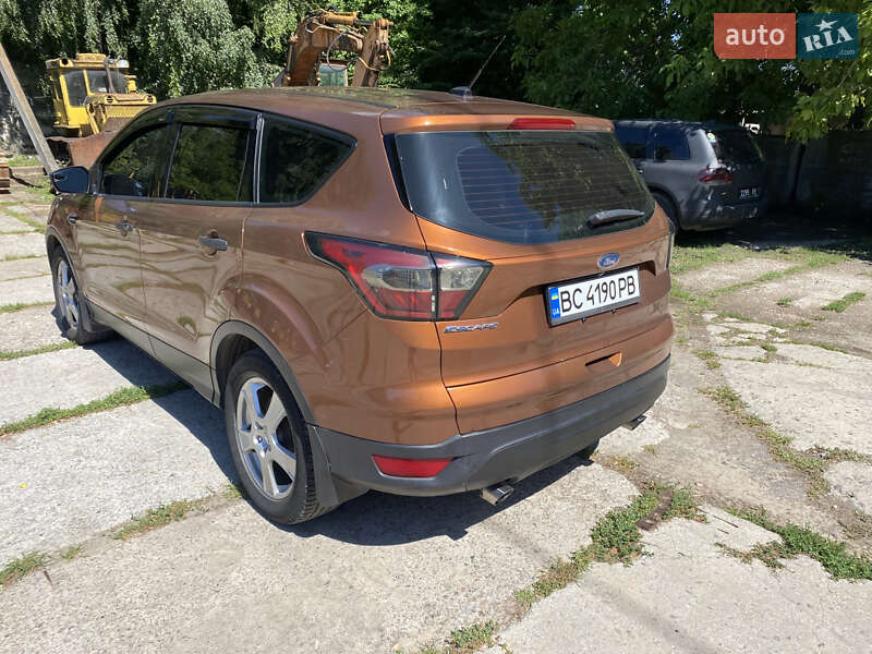Внедорожник / Кроссовер Ford Escape 2017 в Хмельницком