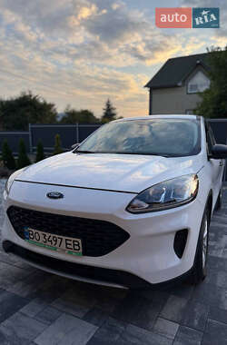 Внедорожник / Кроссовер Ford Escape 2019 в 