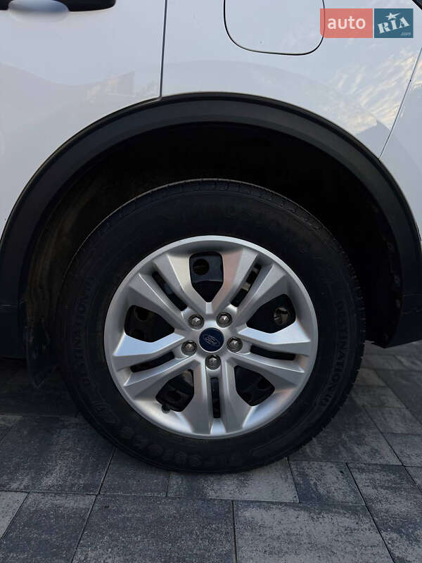 Внедорожник / Кроссовер Ford Escape 2019 в Тернополе