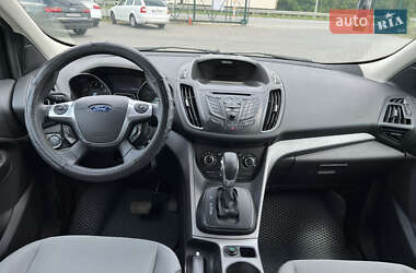 Внедорожник / Кроссовер Ford Escape 2014 в 