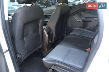 Внедорожник / Кроссовер Ford Escape 2016 в 