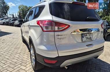 Внедорожник / Кроссовер Ford Escape 2015 в 