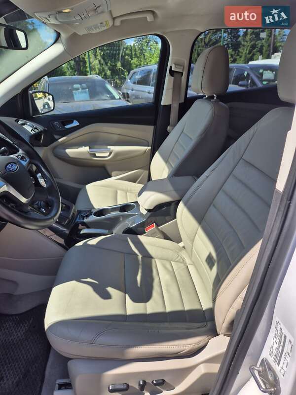 Позашляховик / Кросовер Ford Escape 2015 в Сумах