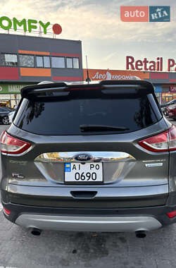 Внедорожник / Кроссовер Ford Escape 2014 в 