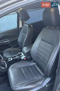 Внедорожник / Кроссовер Ford Escape 2014 в 