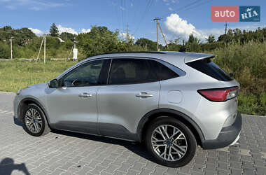 Внедорожник / Кроссовер Ford Escape 2020 в 