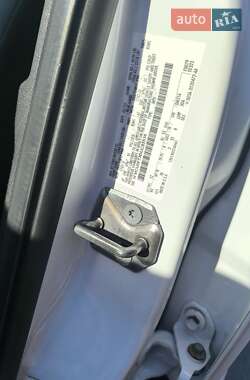 Внедорожник / Кроссовер Ford Escape 2013 в 