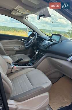 Внедорожник / Кроссовер Ford Escape 2015 в 