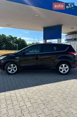Внедорожник / Кроссовер Ford Escape 2015 в 