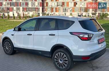 Внедорожник / Кроссовер Ford Escape 2016 в 