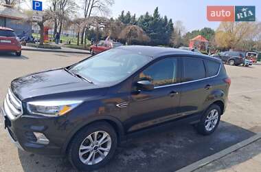Внедорожник / Кроссовер Ford Escape 2018 в 